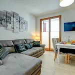 Rosa del Lago Apartment